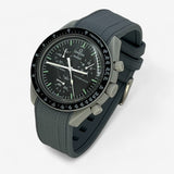 Bracelet MoonSwatch en Caoutchouc Texturé Premium Uni Moon: Gris Foncé