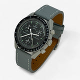 Bracelet MoonSwatch en cuir texturé Moon: Gris Blanc